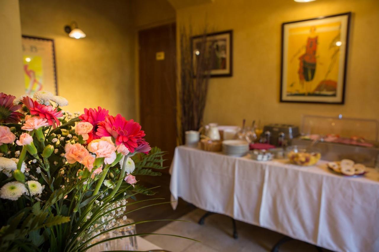 Hotel Rous Plzen Luaran gambar