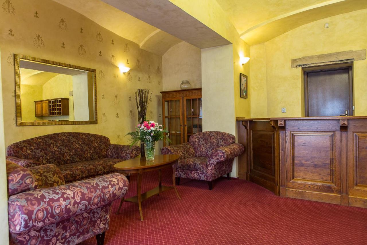 Hotel Rous Plzen Luaran gambar