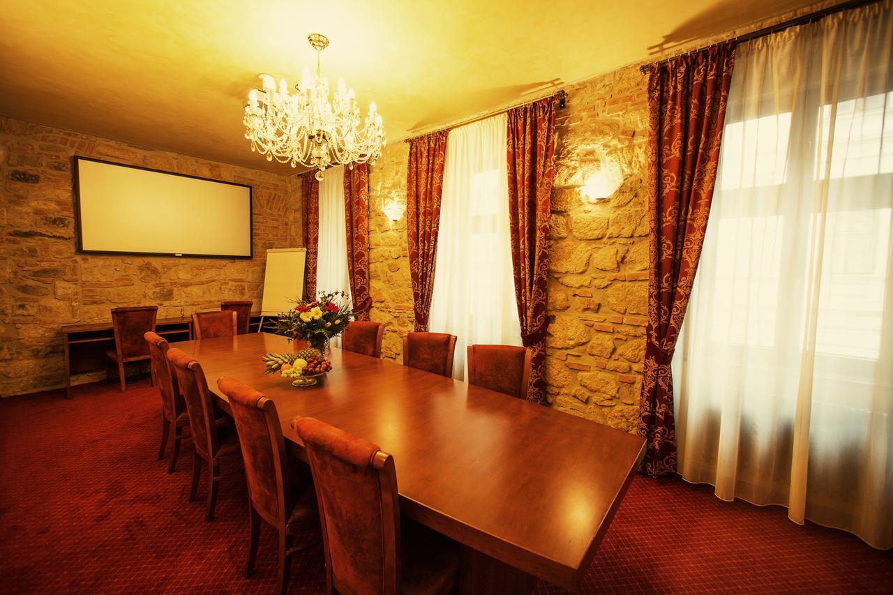 Hotel Rous Plzen Luaran gambar