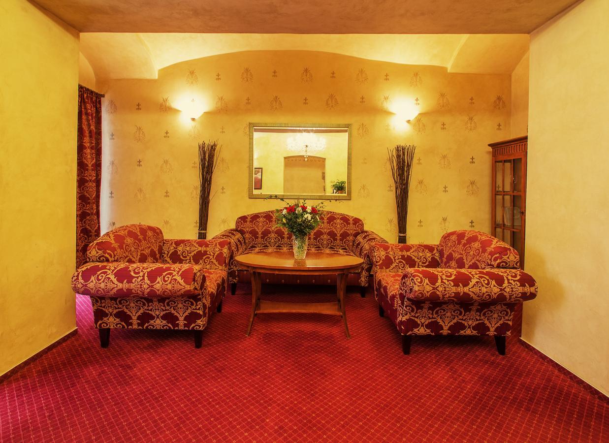 Hotel Rous Plzen Luaran gambar